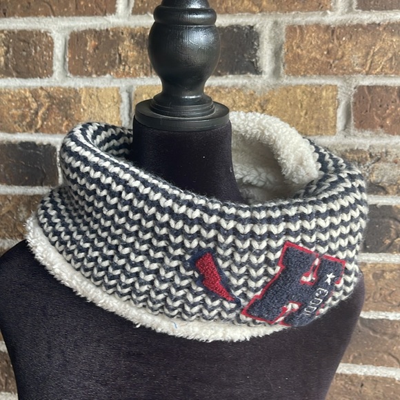 ZARA Knit Infinity Scarf - Picture 1 of 6
